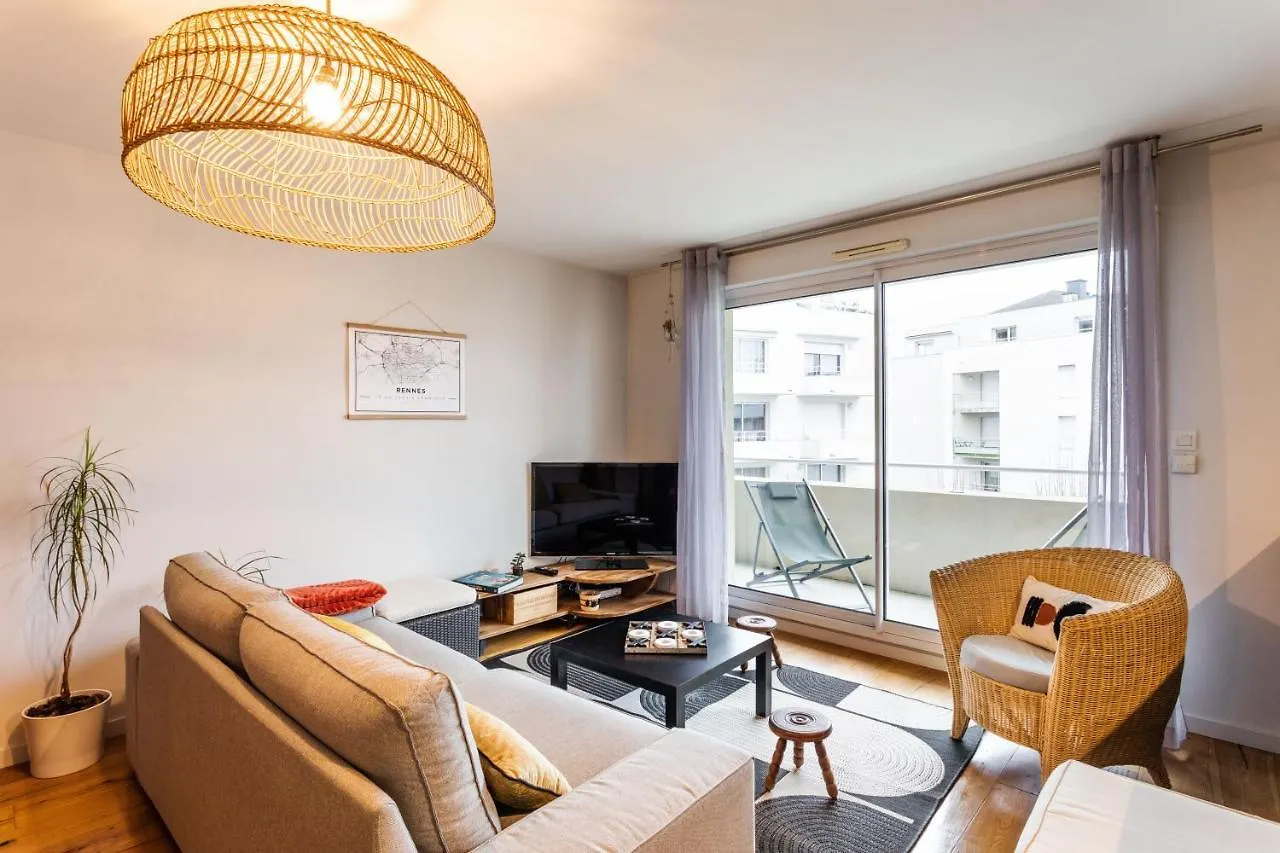 Apartamento Le Vilona - T3 Moderne Avec Parking Prive Rennes 0*,  Francia